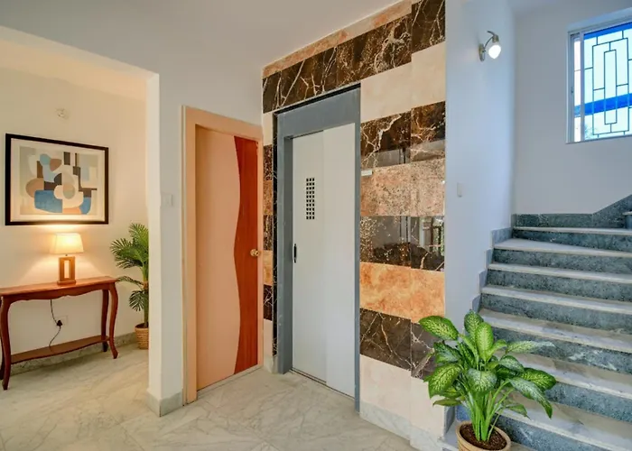 Fabexpress Amar Raj Villa - Nr Eco ParkVilla